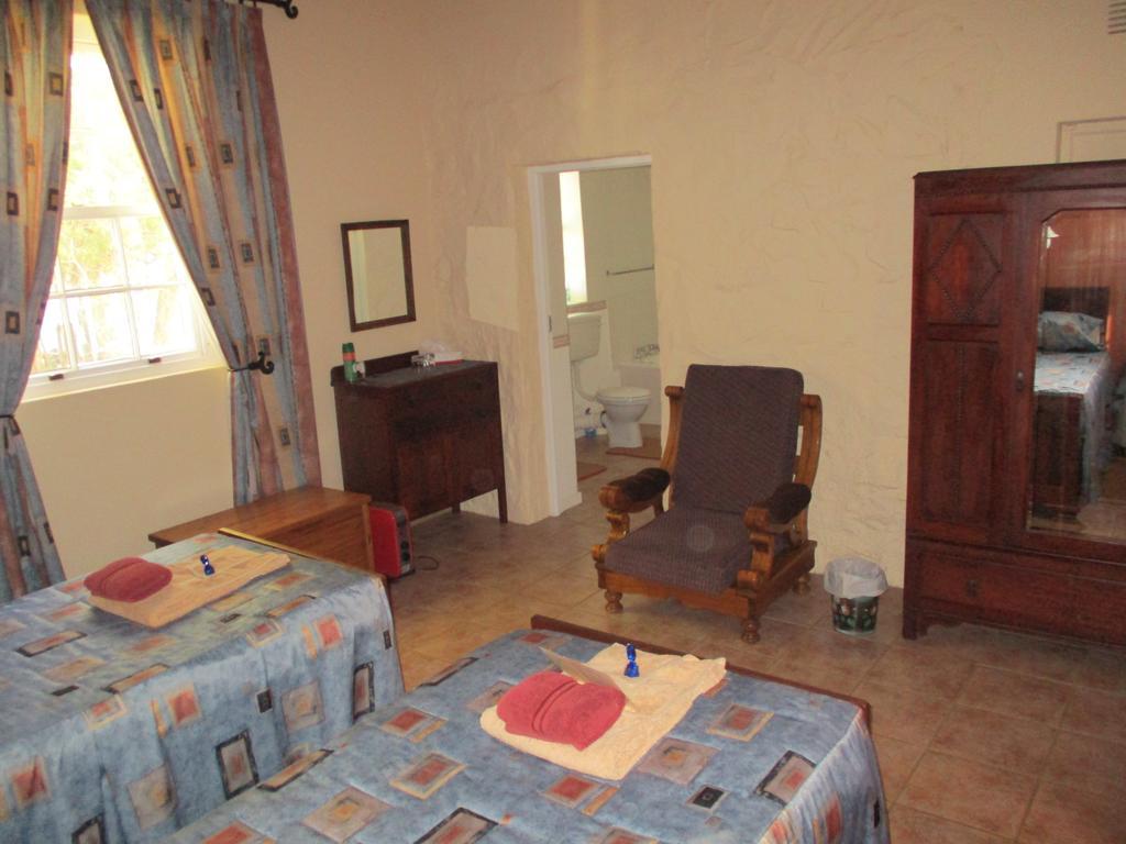 Van Rhyn Guest House Vanrhynsdorp Eksteriør bilde